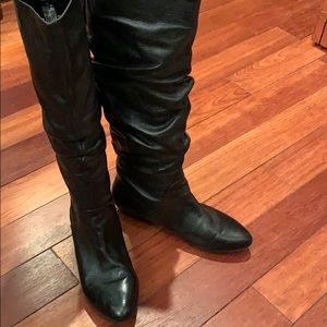 Gianni Bini new leather black slouch boots